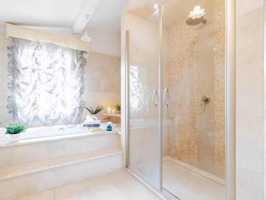 Immagine 23 di Appartamento in vendita  a Cascina