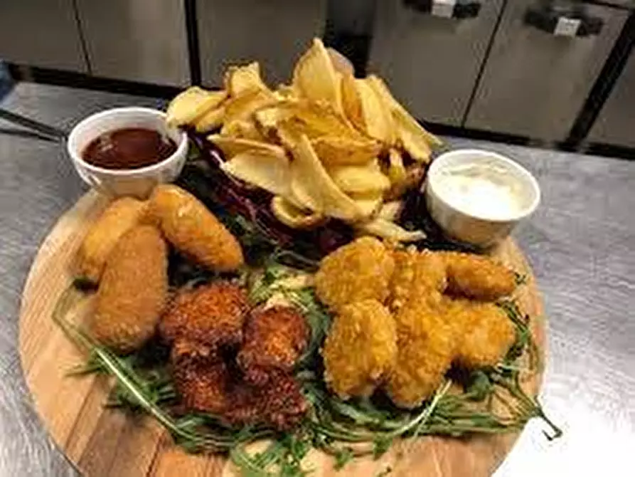 Immagine 17 di Bar / Ristorante in vendita  a Livorno