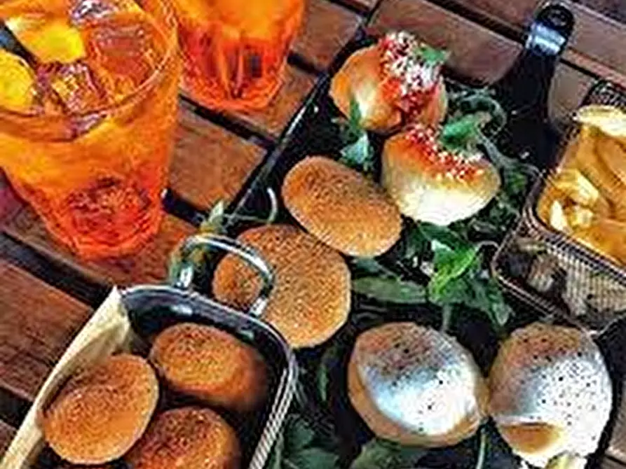 Immagine 13 di Bar / Ristorante in vendita  a Livorno