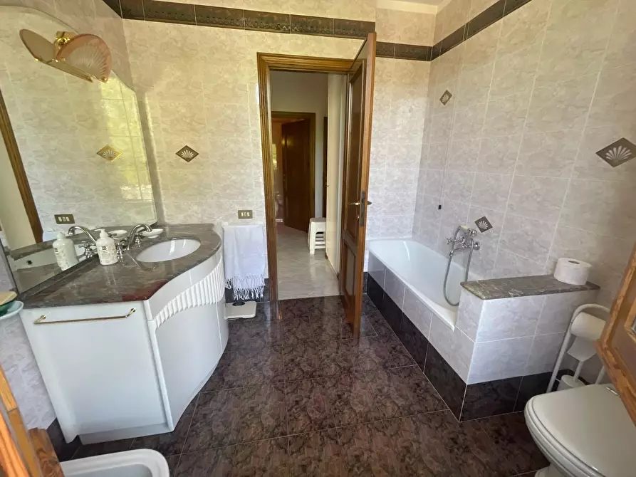 Immagine 8 di Casa quadrifamiliare in vendita  a Poggibonsi