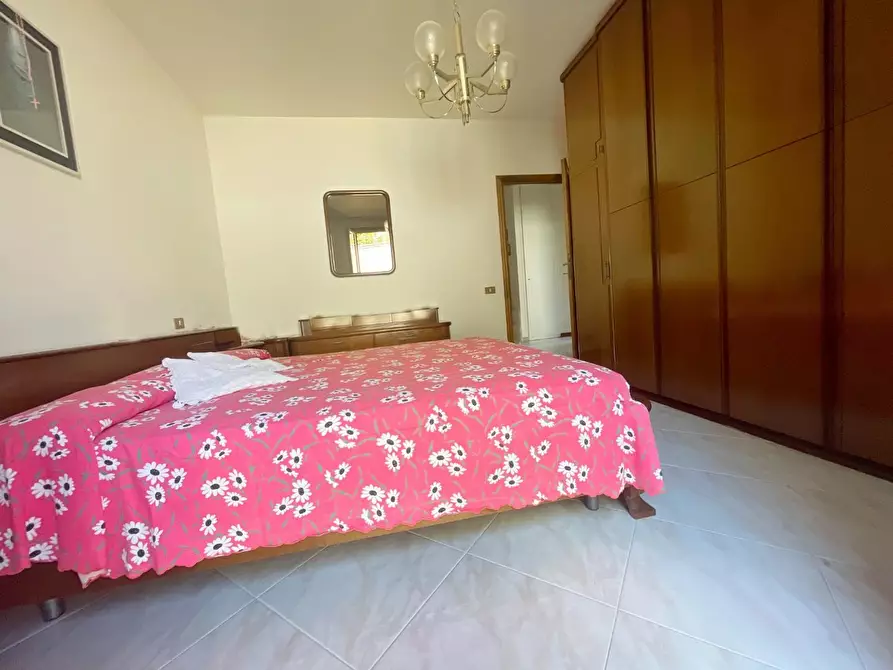 Immagine 5 di Casa quadrifamiliare in vendita  a Poggibonsi