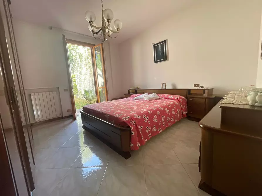 Immagine 6 di Casa quadrifamiliare in vendita  a Poggibonsi