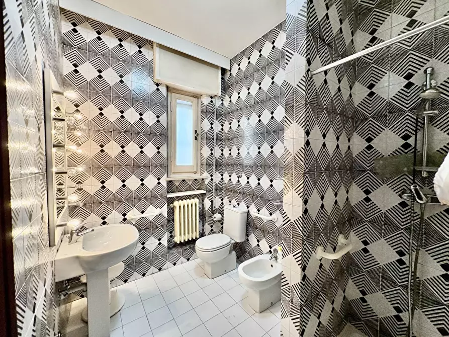 Immagine 11 di Villa in vendita  a Castelfiorentino