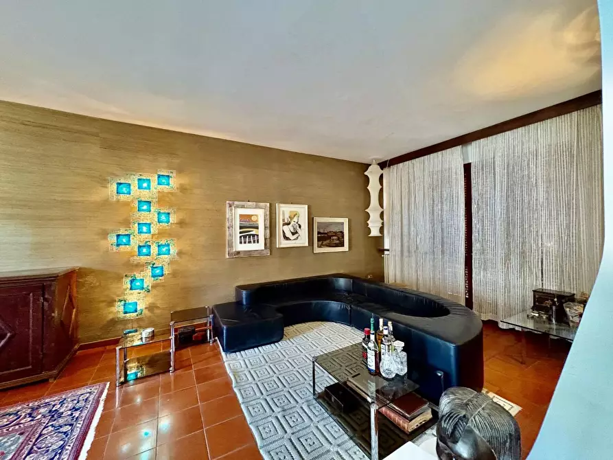 Immagine 2 di Villa in vendita  a Castelfiorentino