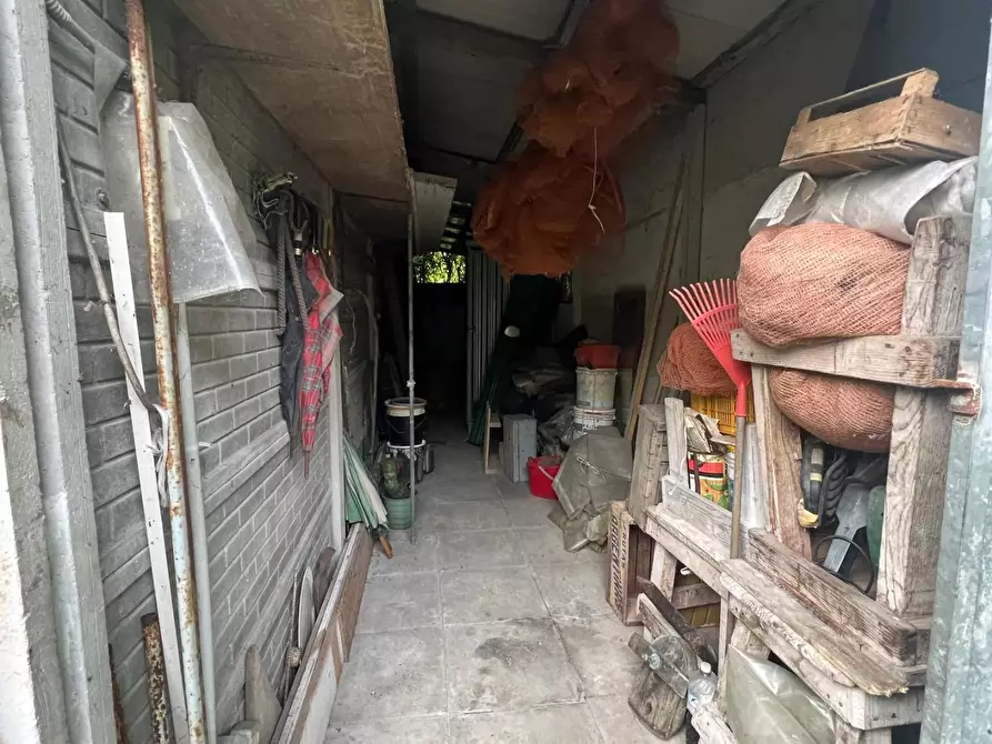 Immagine 5 di Attività artigianale in vendita  a Pietrasanta