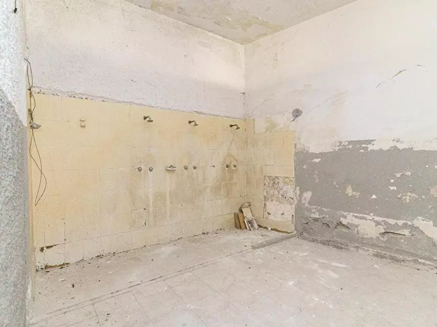 Immagine 34 di Capannone industriale in vendita  a Nicolosi