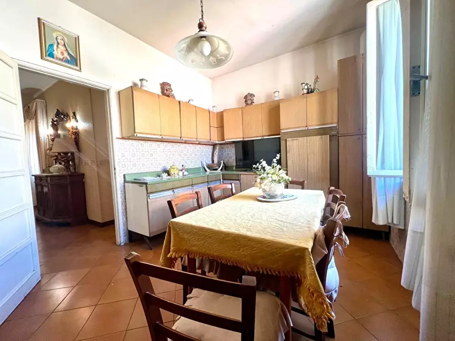 Immagine 11 di Appartamento in vendita  a Pontedera