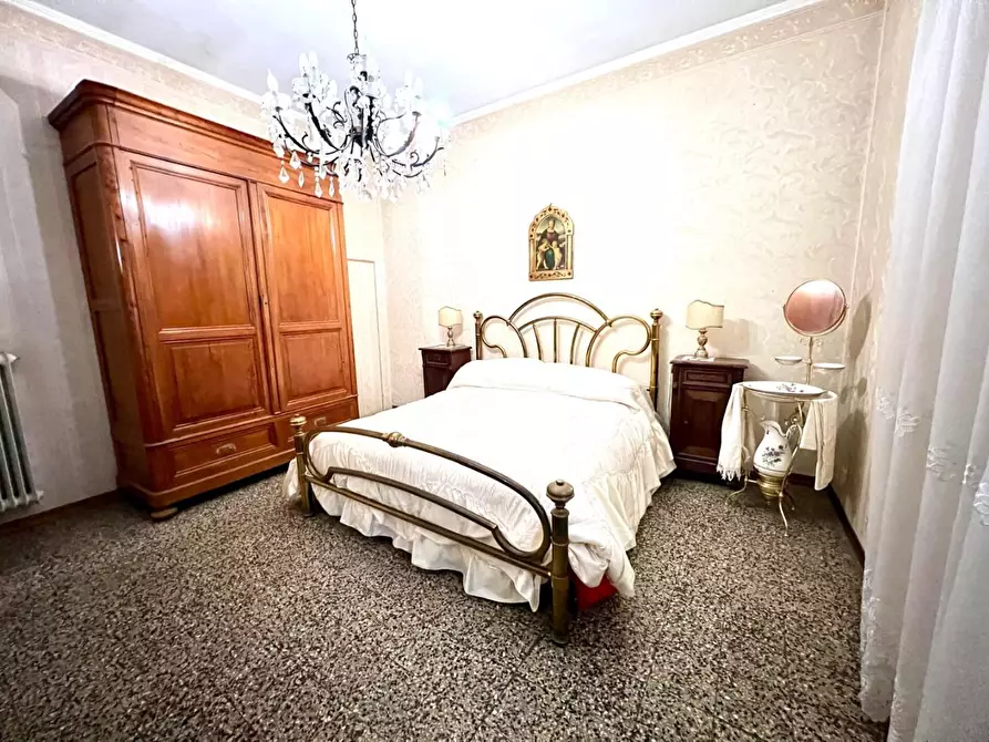 Immagine 28 di Appartamento in vendita  a Pontedera