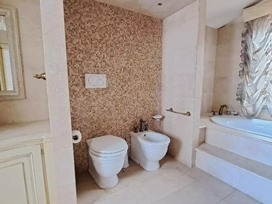 Immagine 15 di Appartamento in vendita  a Cascina