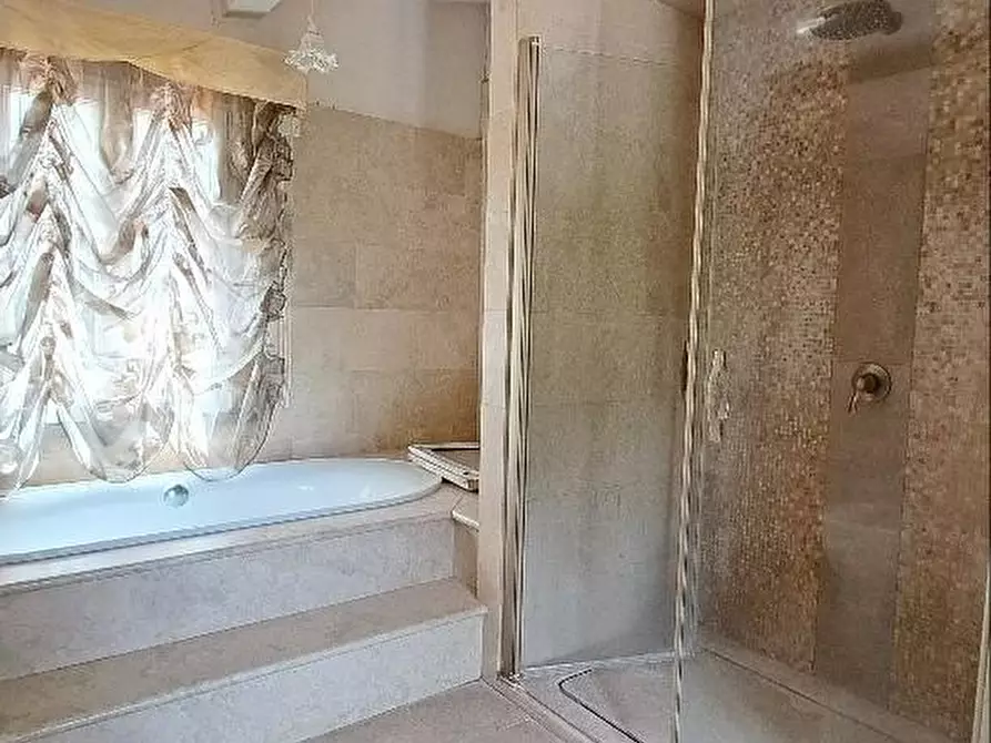 Immagine 12 di Appartamento in vendita  a Cascina