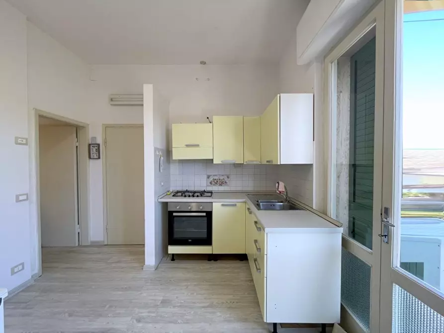 Immagine 6 di Appartamento in affitto  a Pietrasanta