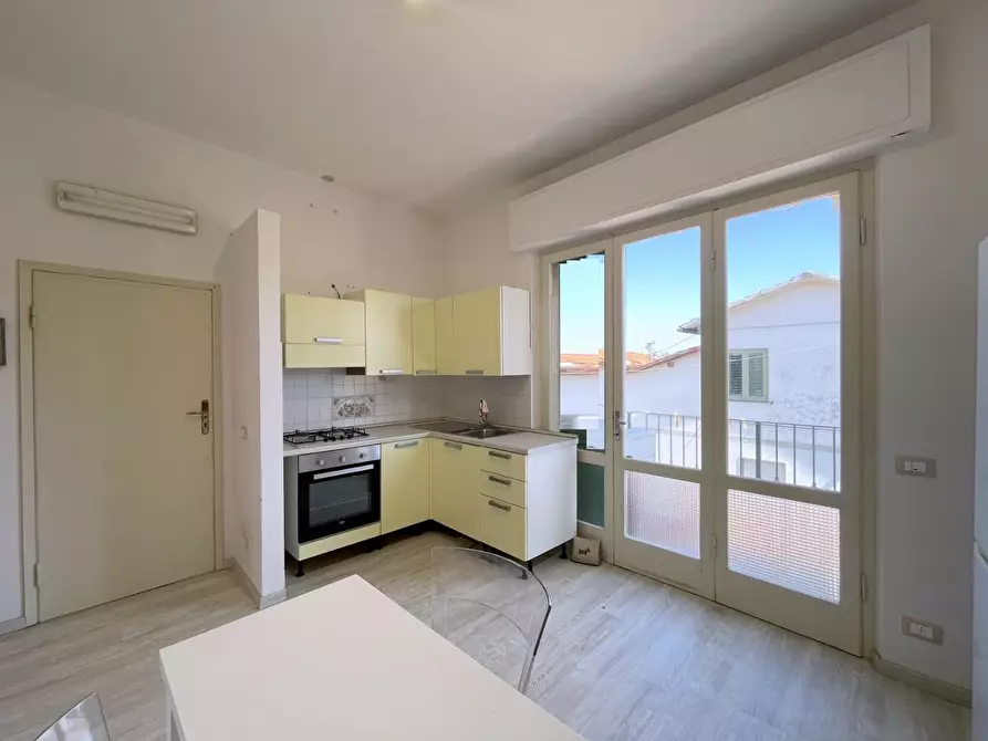 Immagine 7 di Appartamento in affitto  a Pietrasanta