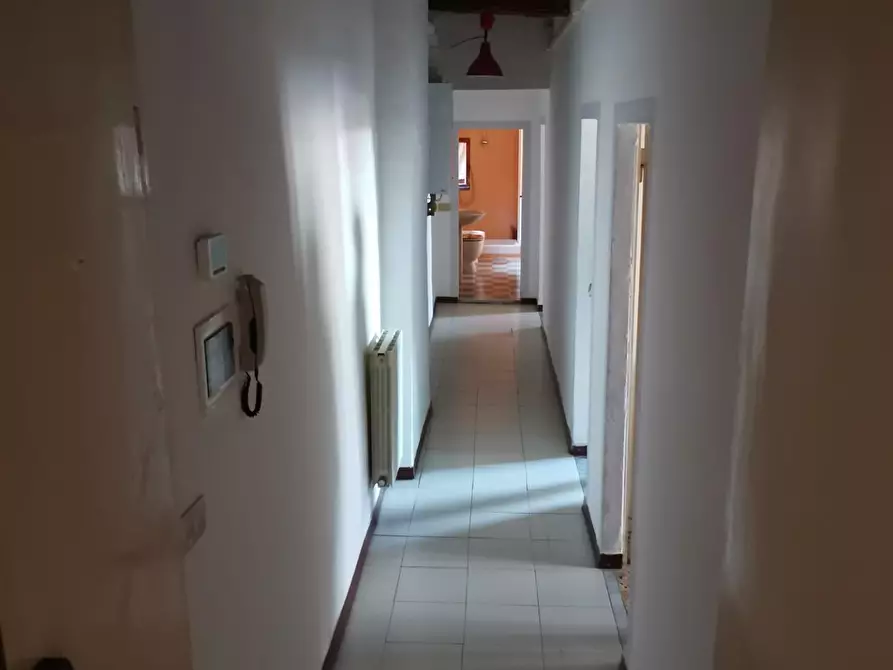 Immagine 3 di Appartamento in vendita  a Colle Di Val D'elsa