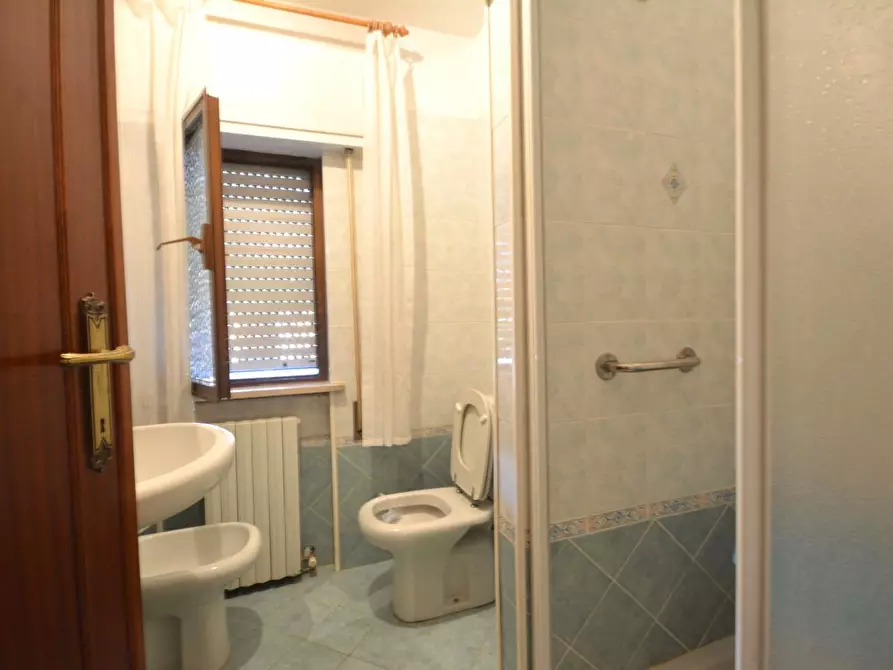 Immagine 23 di Villa in vendita  a Lucca