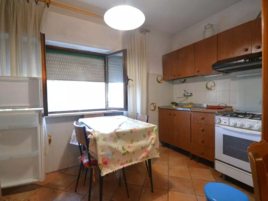 Immagine 20 di Villa in vendita  a Lucca