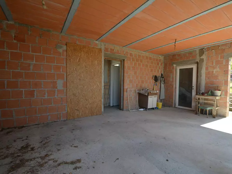 Immagine 32 di Villa in vendita  a Lucca