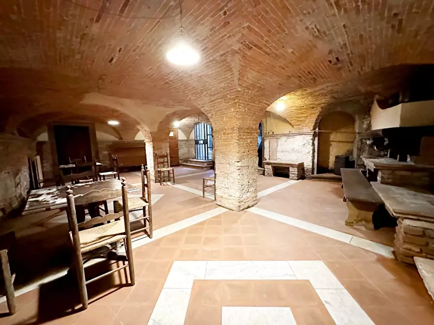 Immagine 32 di Appartamento in vendita  a Lucca