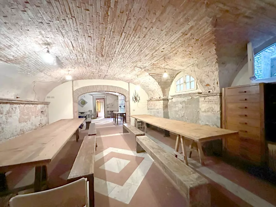 Immagine 27 di Appartamento in vendita  a Lucca