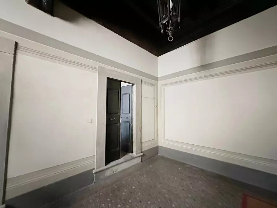 Immagine 36 di Appartamento in vendita  a Lucca