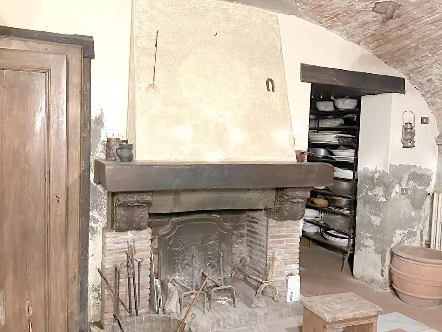 Immagine 28 di Appartamento in vendita  a Lucca