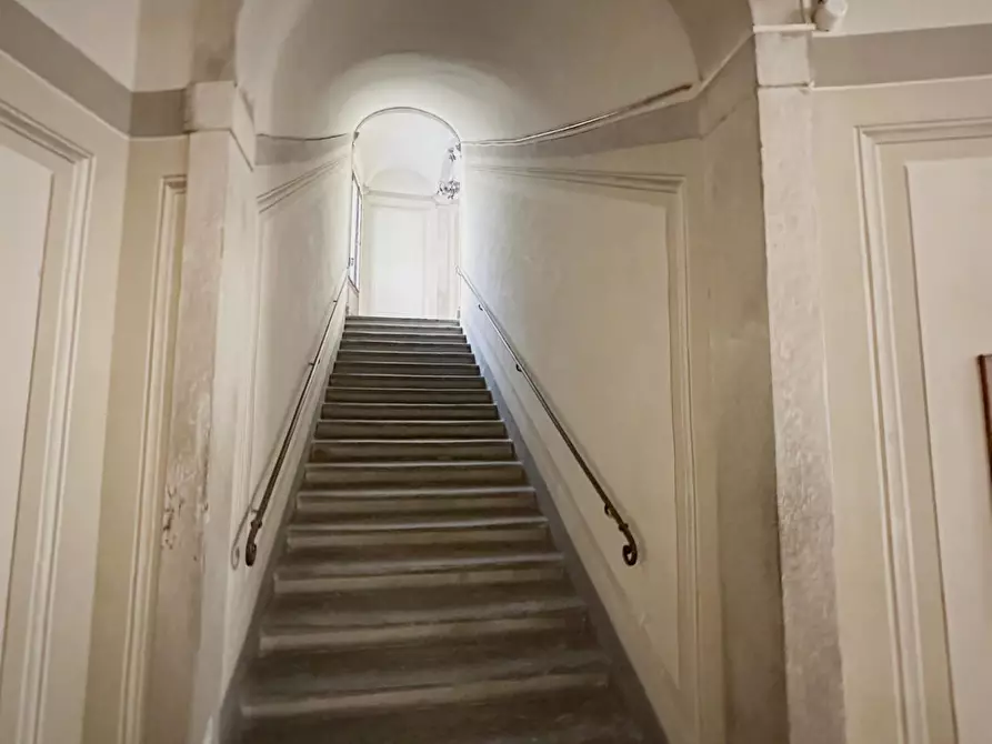 Immagine 35 di Appartamento in vendita  a Lucca