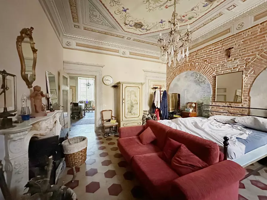 Immagine 14 di Appartamento in vendita  a Lucca