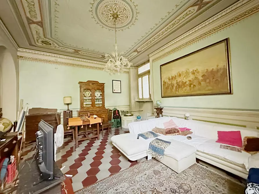 Immagine 6 di Appartamento in vendita  a Lucca