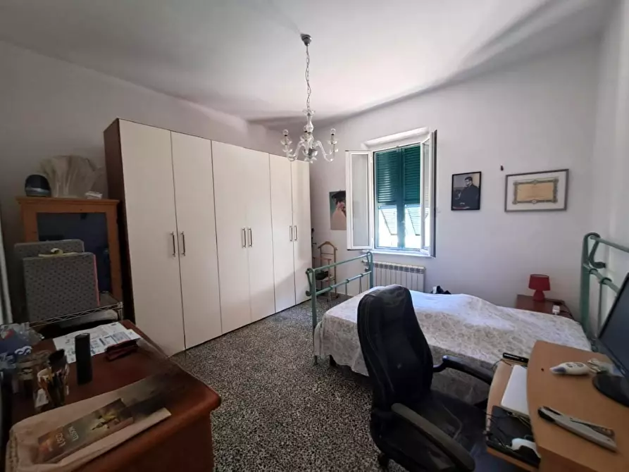 Immagine 14 di Casa indipendente in vendita  a Massa