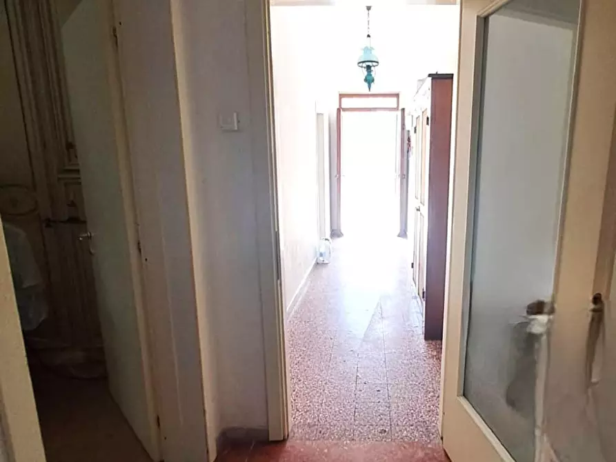 Immagine 11 di Casa indipendente in vendita  a Massa