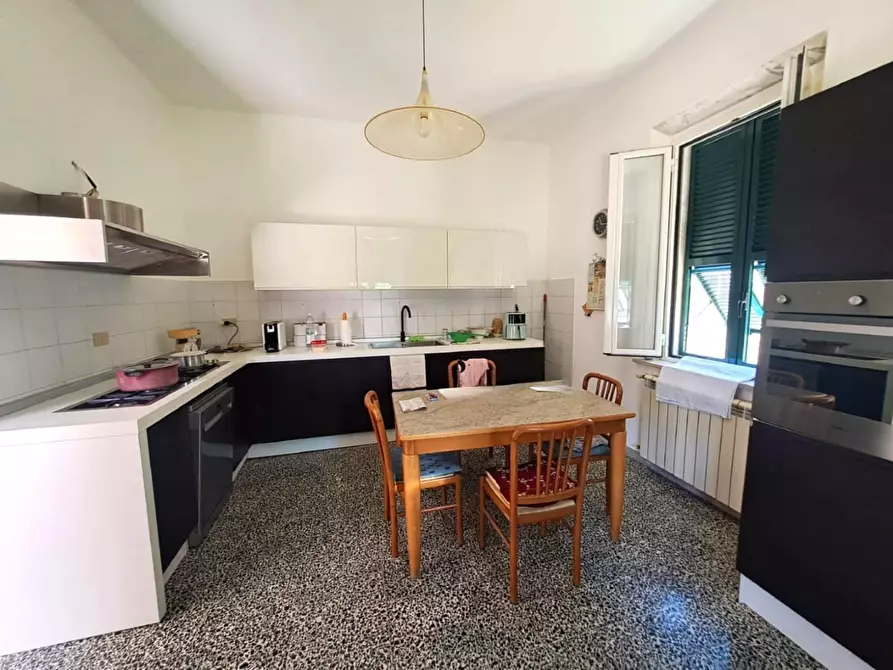 Immagine 6 di Casa indipendente in vendita  a Massa