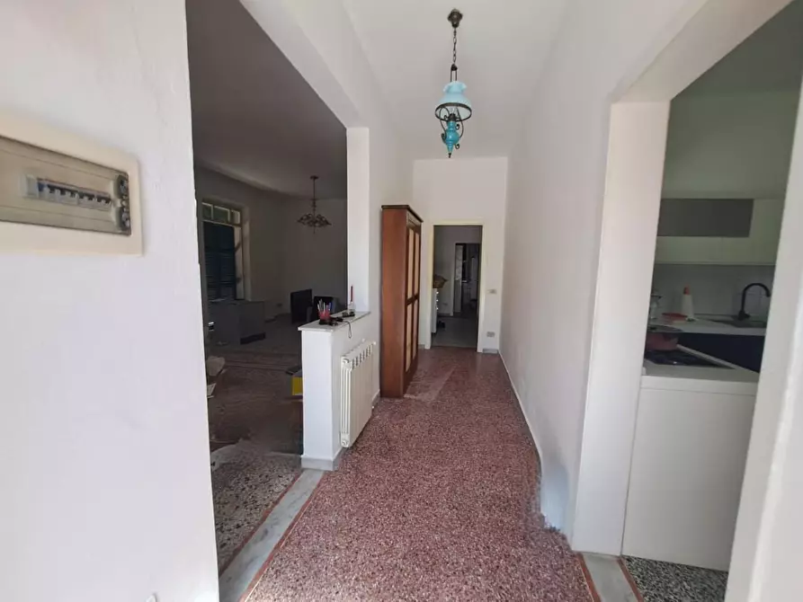 Immagine 19 di Casa indipendente in vendita  a Massa