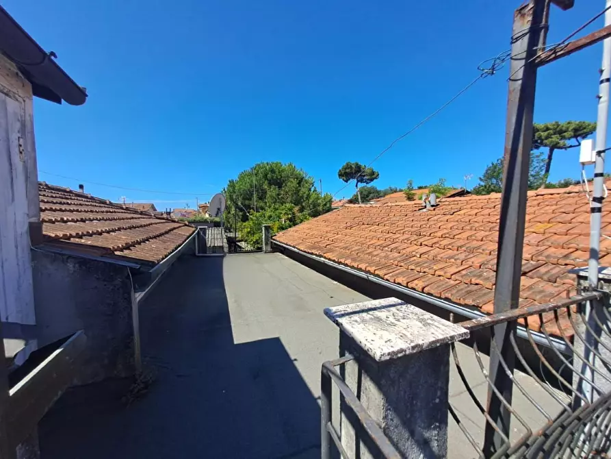 Immagine 28 di Casa indipendente in vendita  a Massa