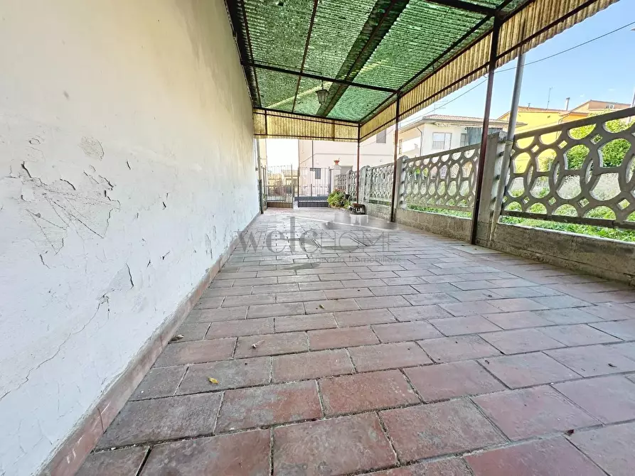 Immagine 17 di Terratetto in vendita  a Campi Bisenzio