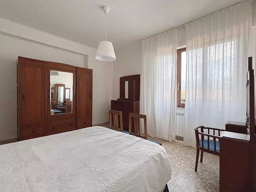 Immagine 12 di Appartamento in affitto  a Massa