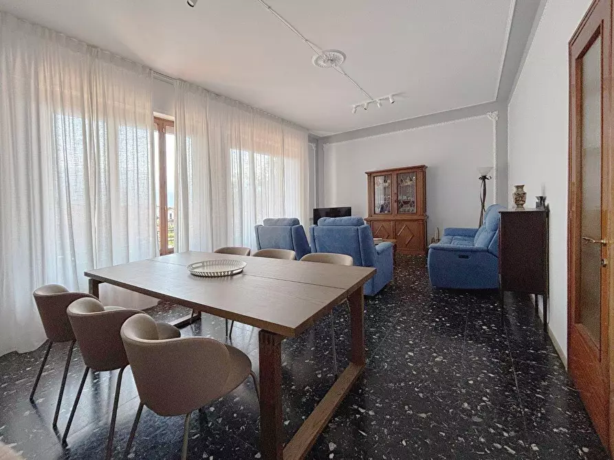 Immagine 2 di Appartamento in affitto  a Massa