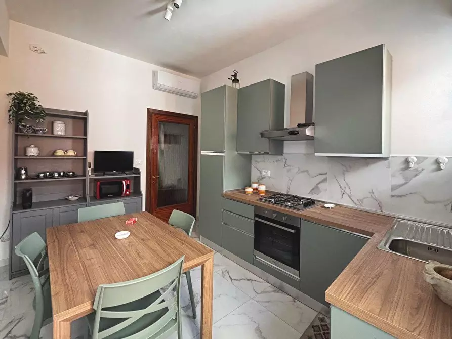 Immagine 6 di Appartamento in affitto  a Massa