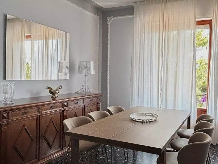 Immagine 3 di Appartamento in affitto  a Massa