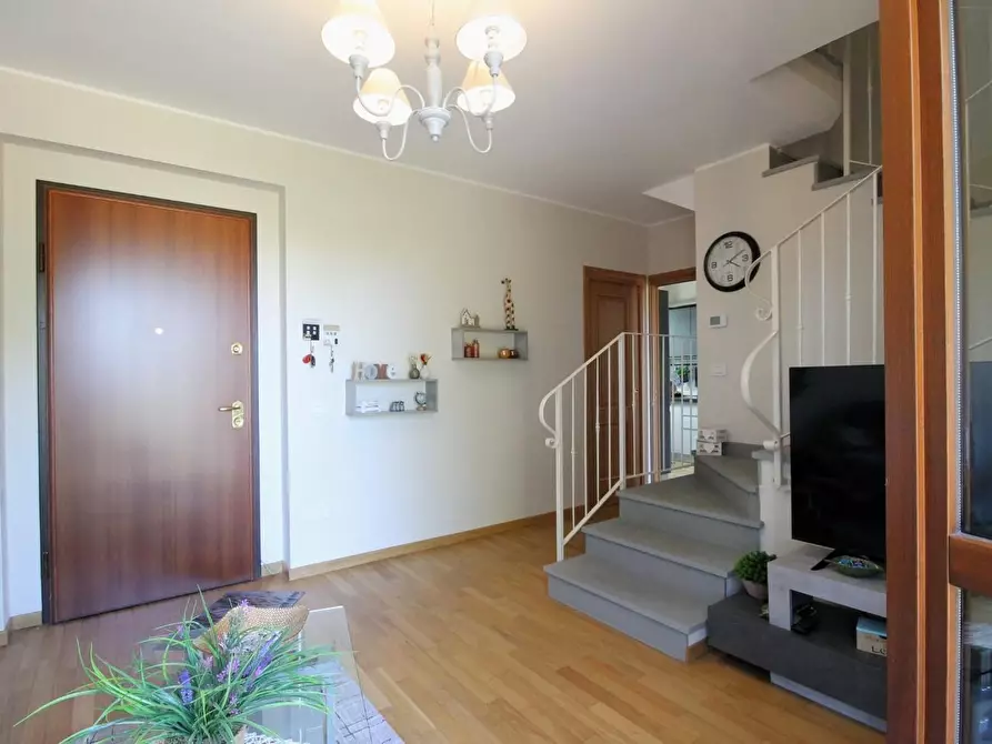 Immagine 5 di Villa in vendita  a Capannori