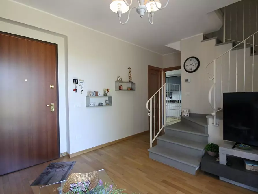 Immagine 3 di Villa in vendita  a Capannori