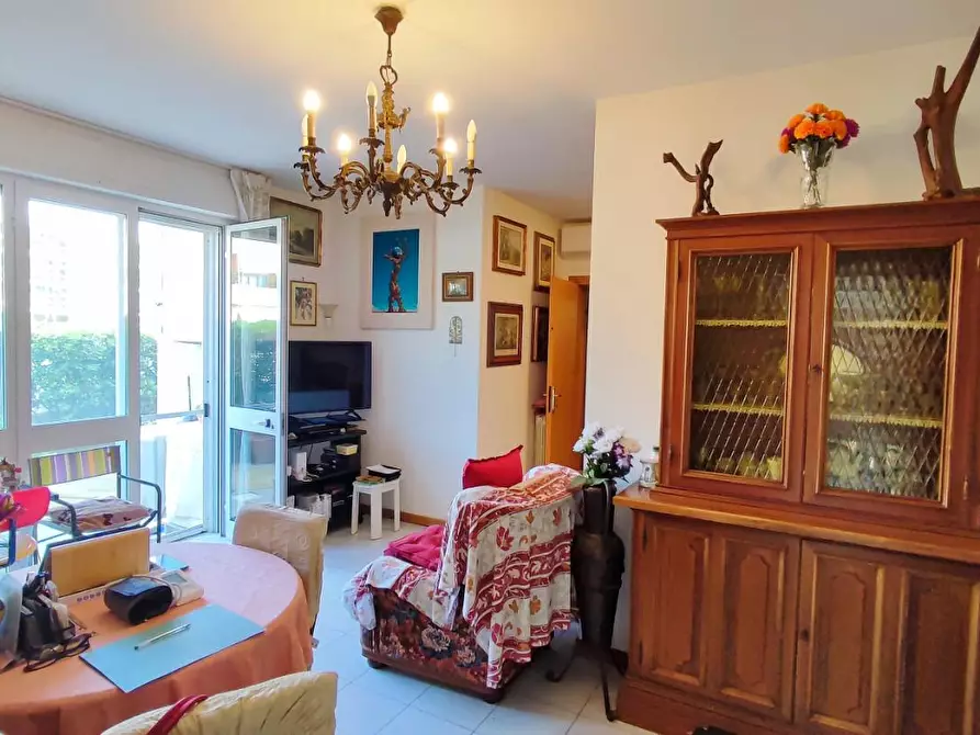 Immagine 2 di Appartamento in vendita  a Viareggio