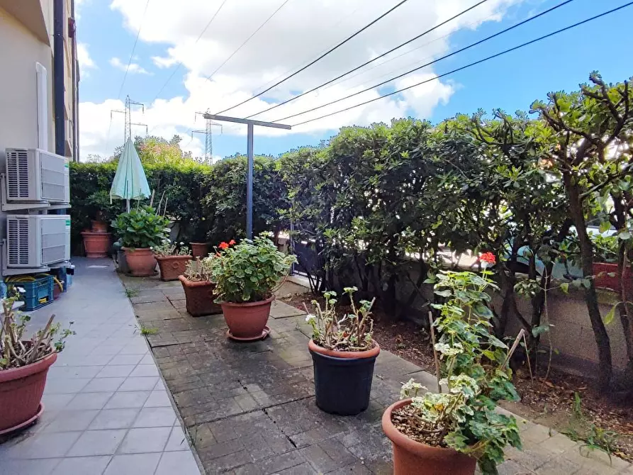 Immagine 16 di Appartamento in vendita  a Viareggio