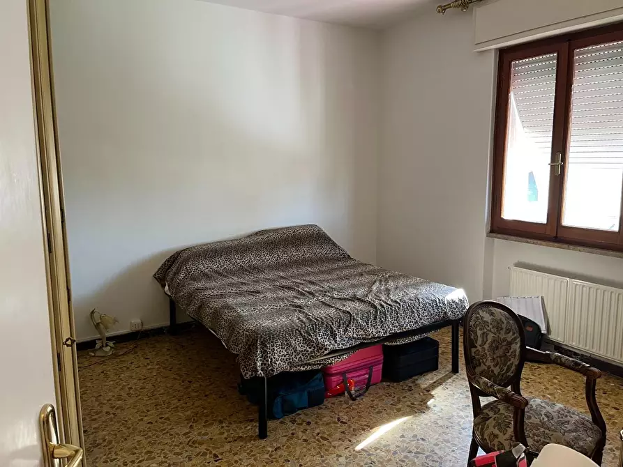 Immagine 3 di Porzione di casa in vendita  a Massa