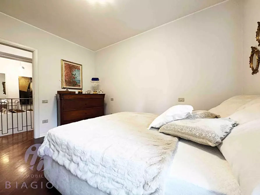 Immagine 27 di Villetta a schiera in vendita  a Camaiore