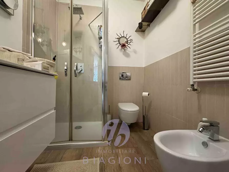 Immagine 16 di Villetta a schiera in vendita  a Camaiore