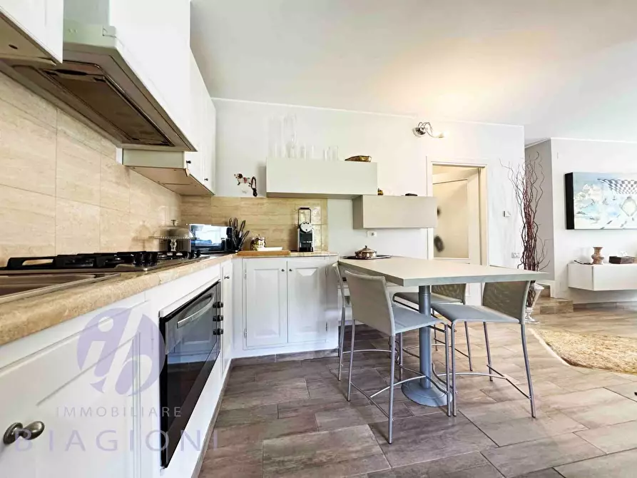 Immagine 14 di Villetta a schiera in vendita  a Camaiore