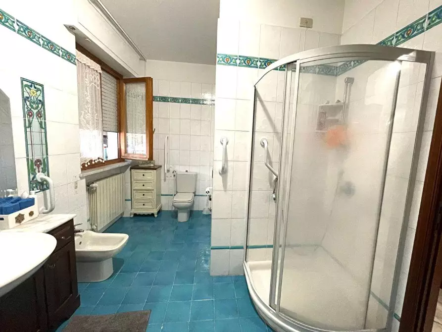 Immagine 15 di Mansarda in vendita  a Massa