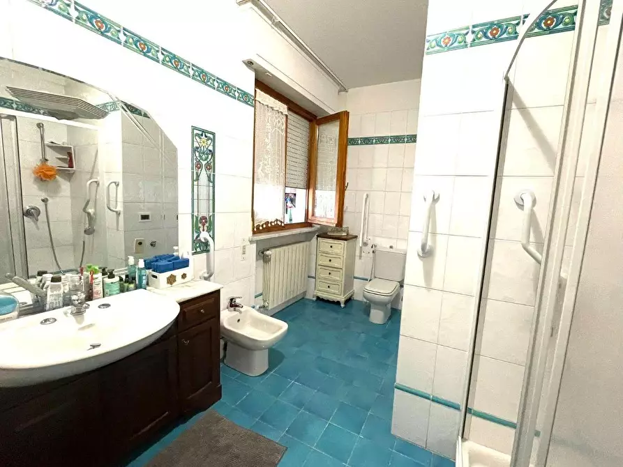 Immagine 17 di Mansarda in vendita  a Massa