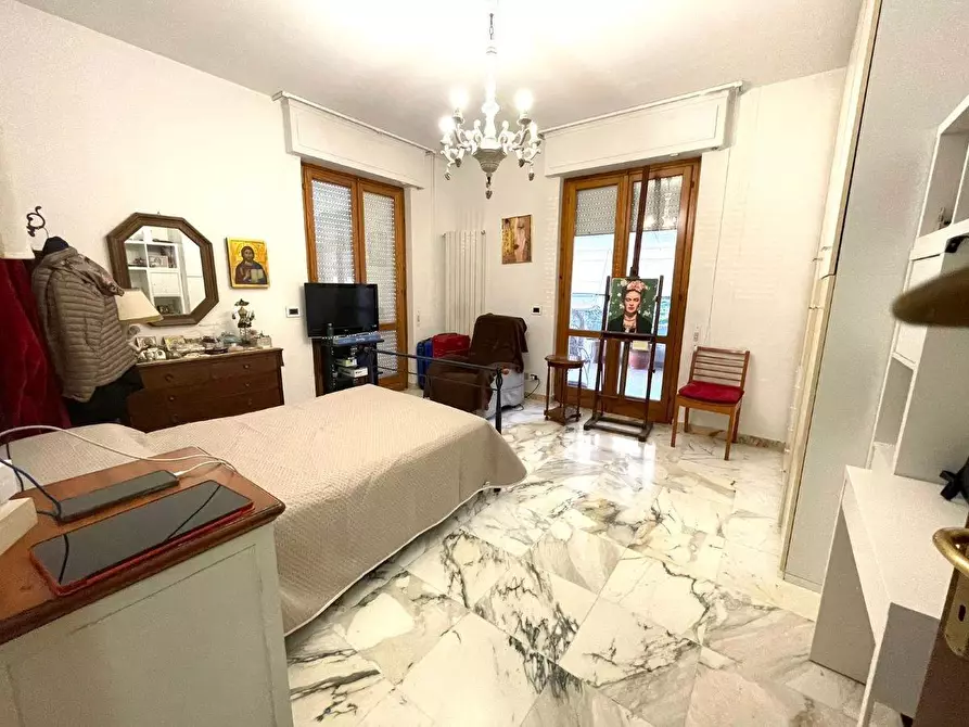 Immagine 10 di Mansarda in vendita  a Massa