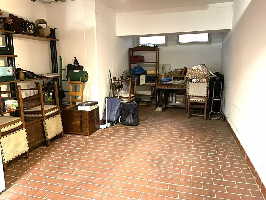 Immagine 24 di Mansarda in vendita  a Massa