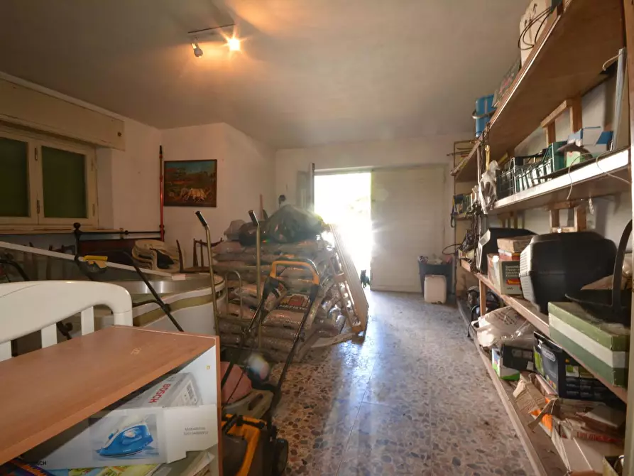 Immagine 26 di Villa in vendita  a Lucca